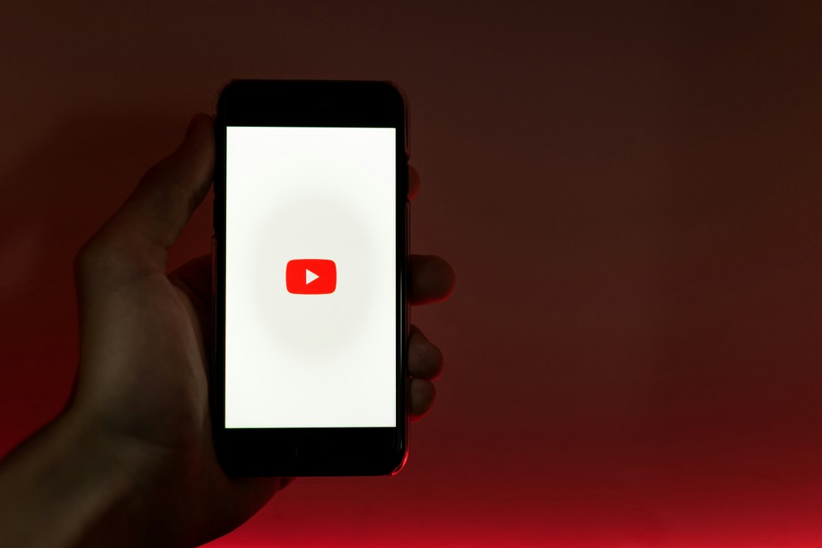 YouTube tra abbonamenti e inserzioni pubblicitarie