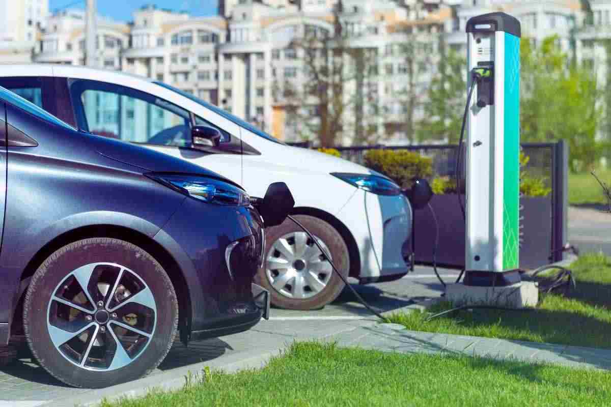 Auto elettriche nel mirino degli hacker