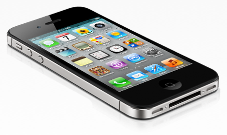 Le vendite dell’iPhone 4S superano i 4 milioni nel primo weekend