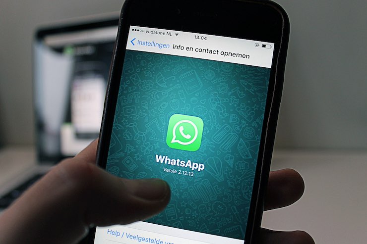 come spiare su whatsapp