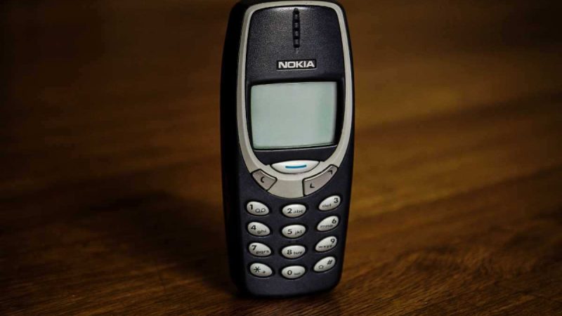 Quanto vale ora il vecchio Nokia 3310: potresti avere una fortuna fra le mani e non lo sai